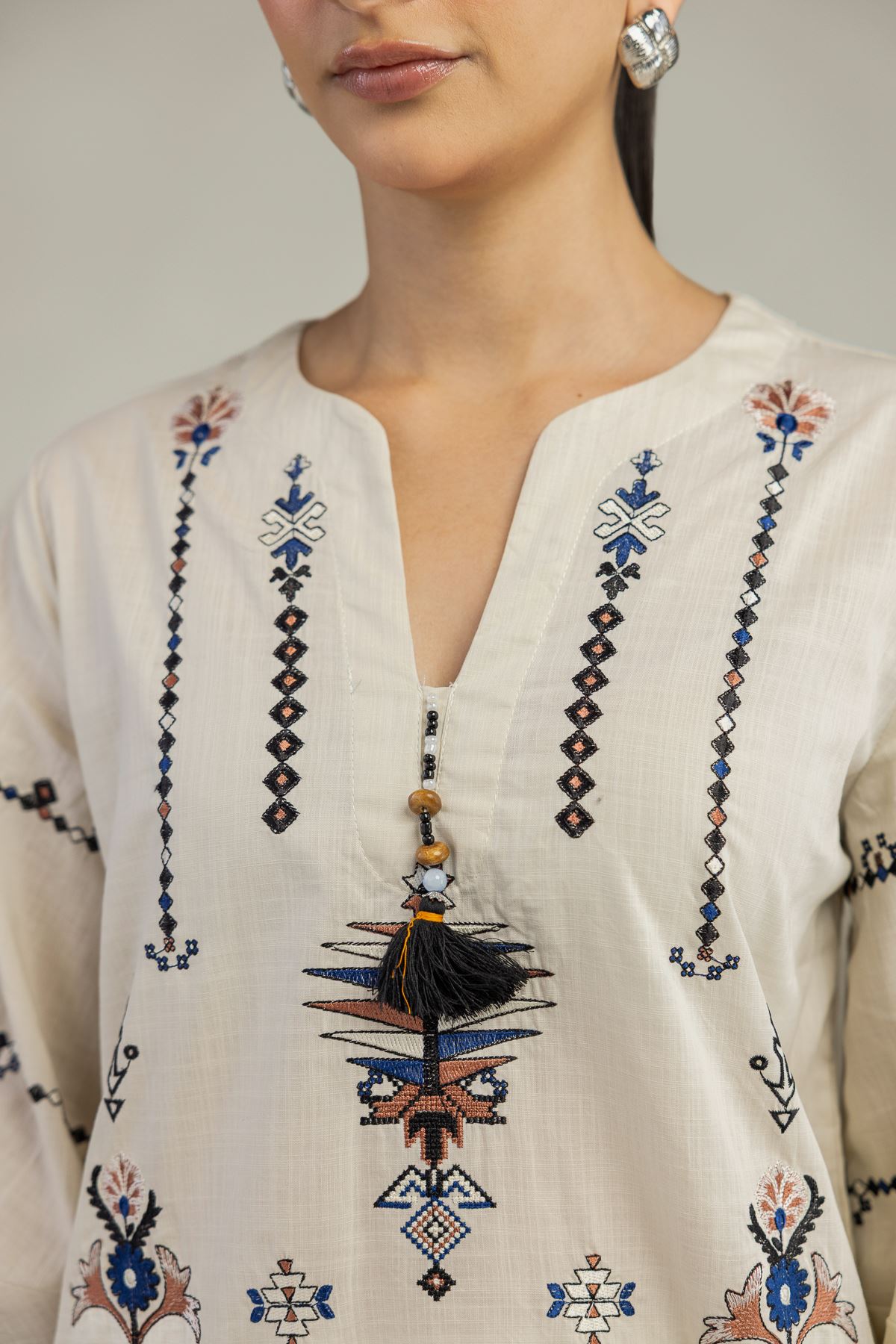 Embroidered Textured Cotton Cotton V-Neck Blouse - T-A11-26-118FI2-VG