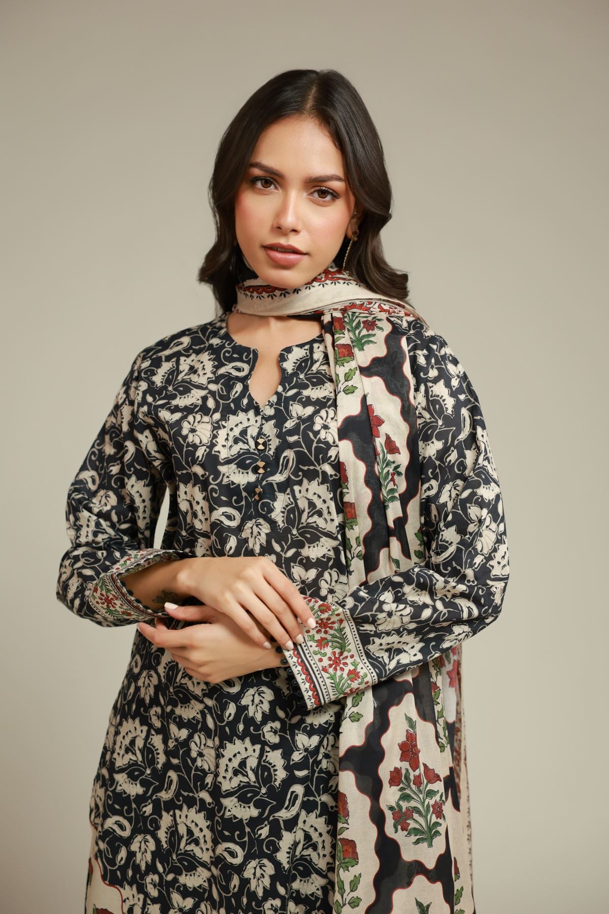 Printed Cambric Tailored 3-Piece Cambric - T-A33-26-112FB1-VG