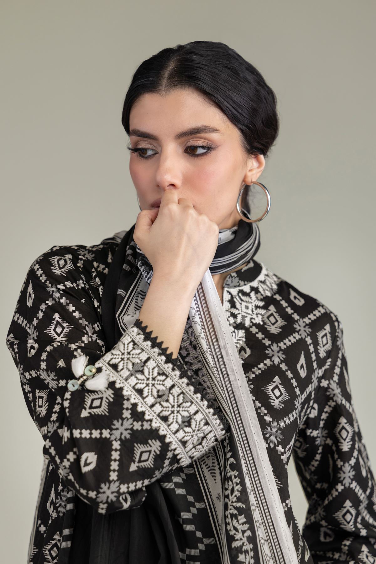 Embroidered Lawn Black Lawn Dupatta - 1-26-238-A-B1-VG