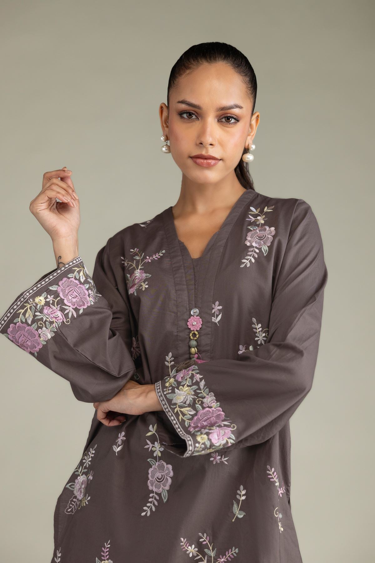 Embroidered Cambric Floral V-Neck Kurta - 1-26-250-B-H1-VG