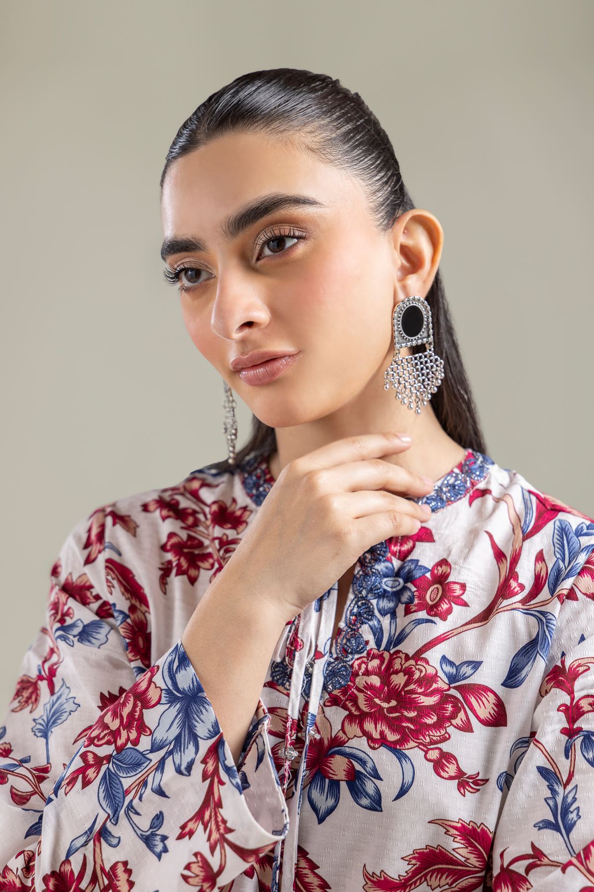 Embroidered Cotton Dobby White Floral Kurta - T-A22-26-120FI1-VG