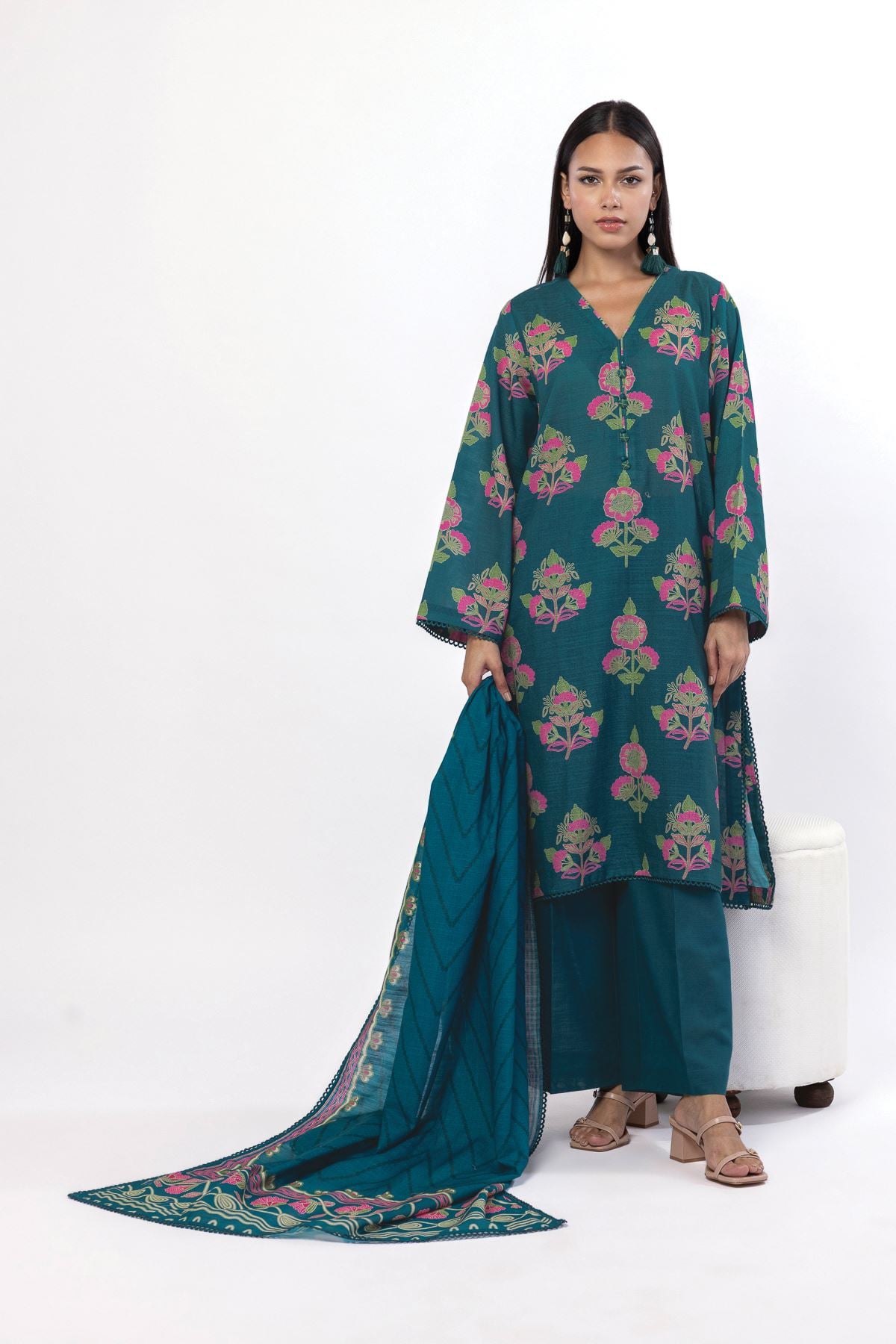 Printed Khaddar Fabrics 3 Piece - KW33B-VG