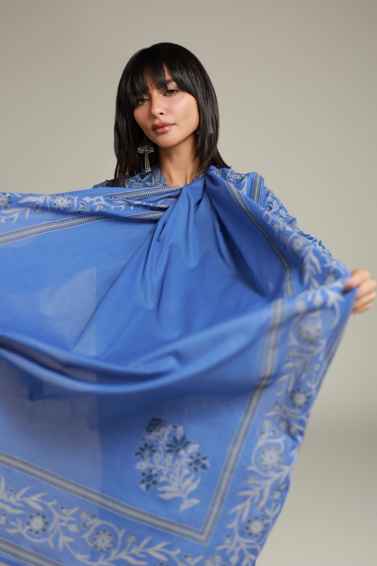 Printed Lawn Floral Blue Dupatta - 26-02-1E13-03TA-VG