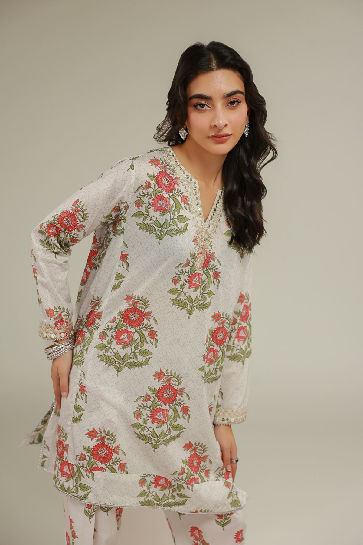 Embroidered Cotton Viscose Floral Mirror Kurta - 25-00-X2-08TB-VG