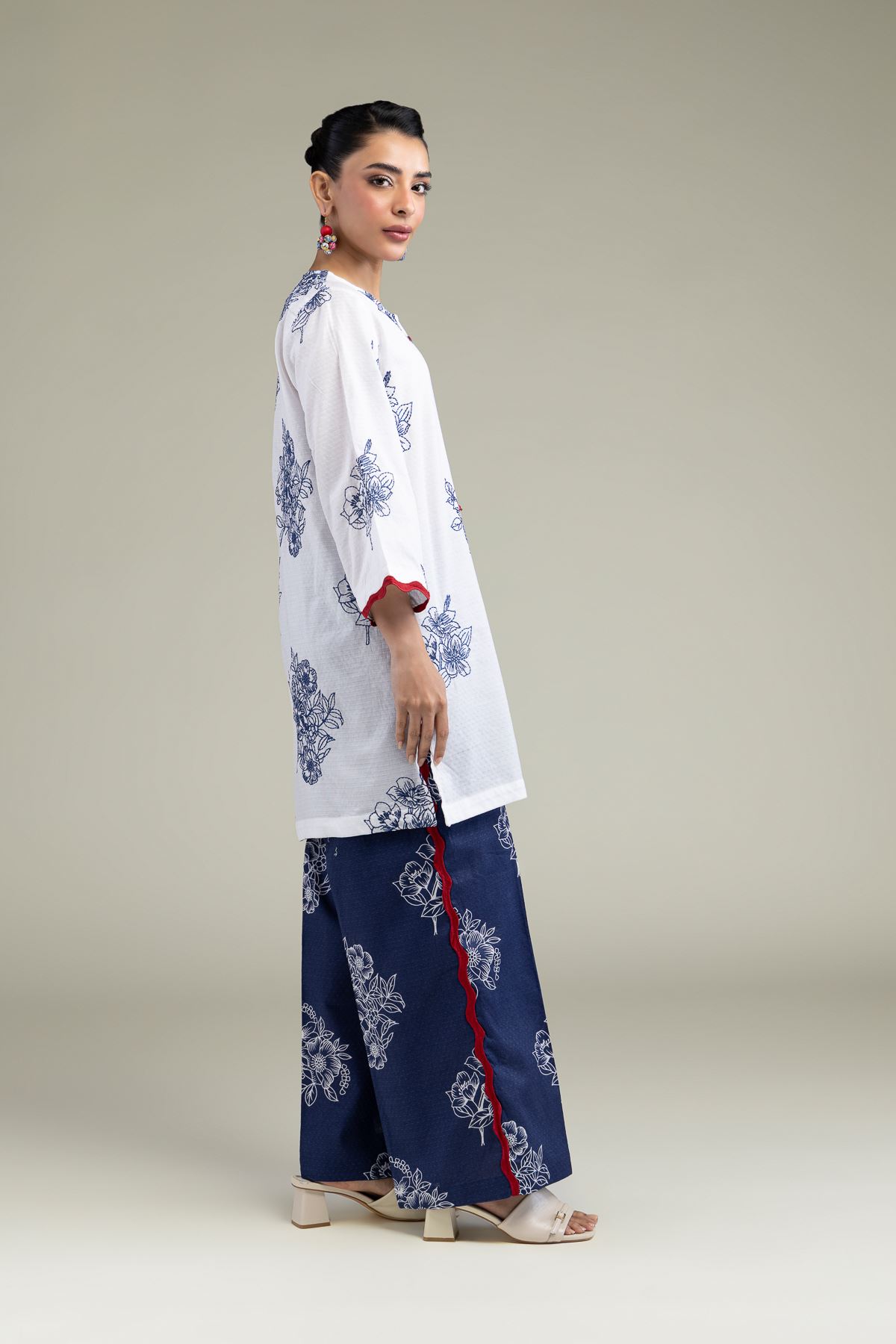 Embroidered Cotton Dobby Floral Navy Pants - 1-26-211-A-C2-VG