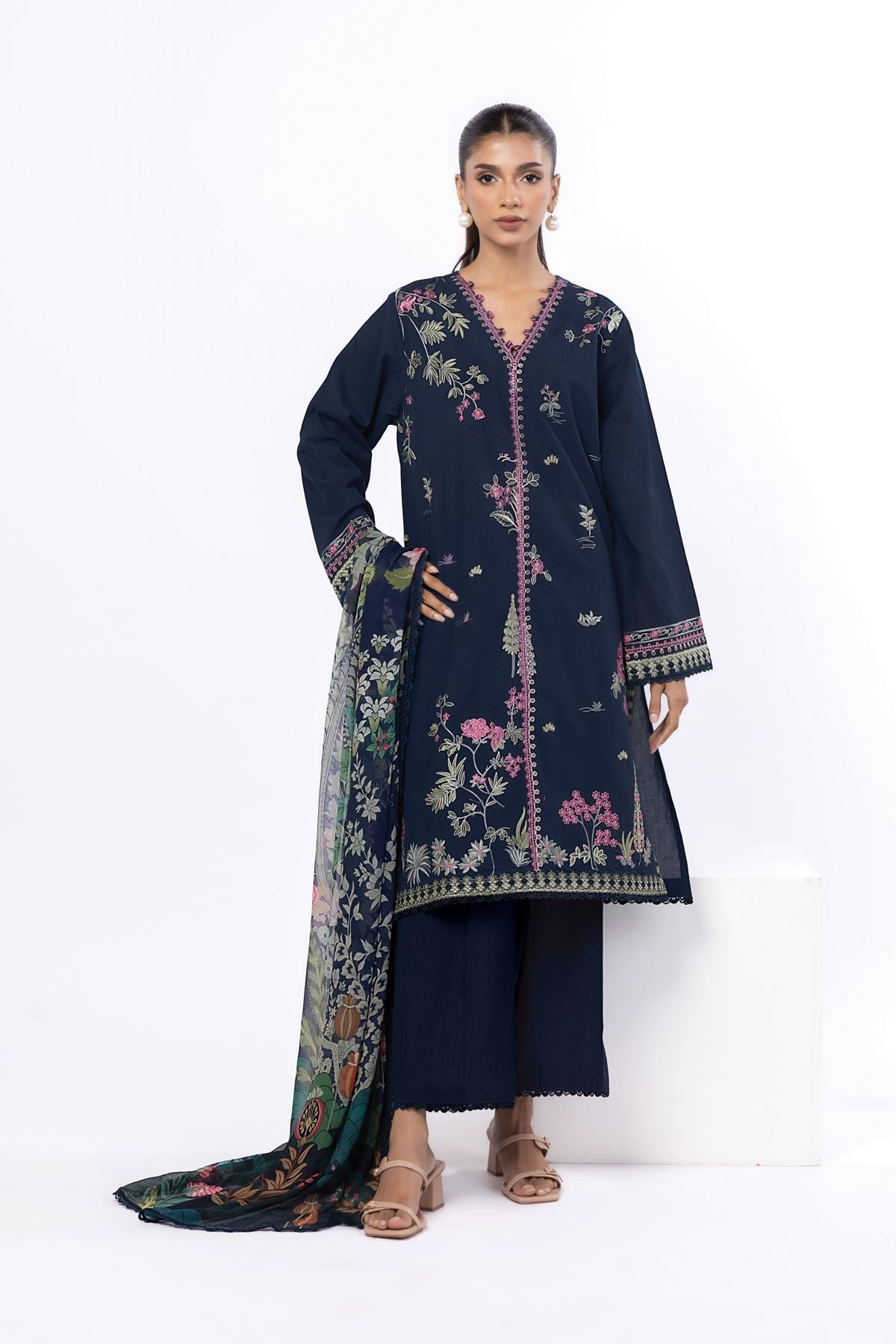 Embroidered Cambric Tailored 3 Piece - 1-26-103-A-A-VG