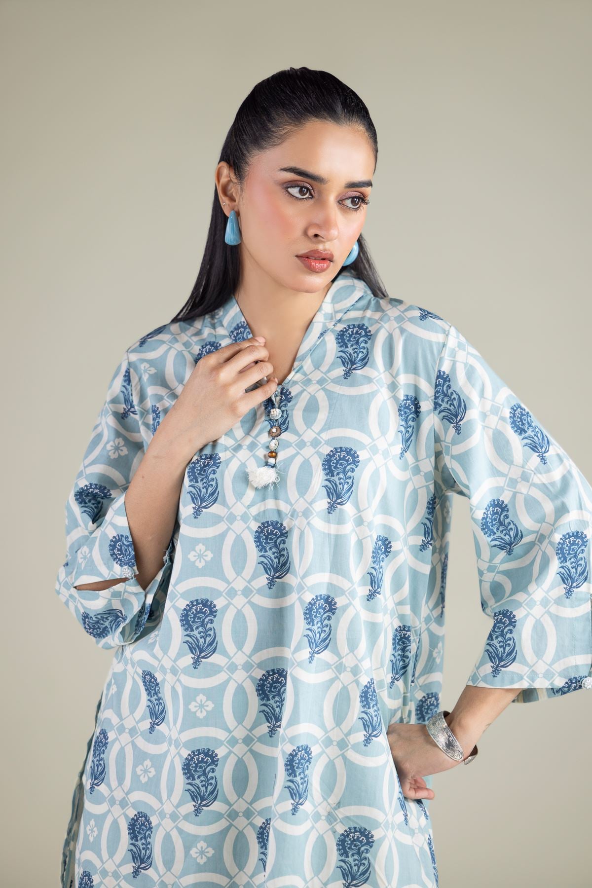 Printed Cambric Floral V-Neck Kurta - 25-00-X2-08TB-VG