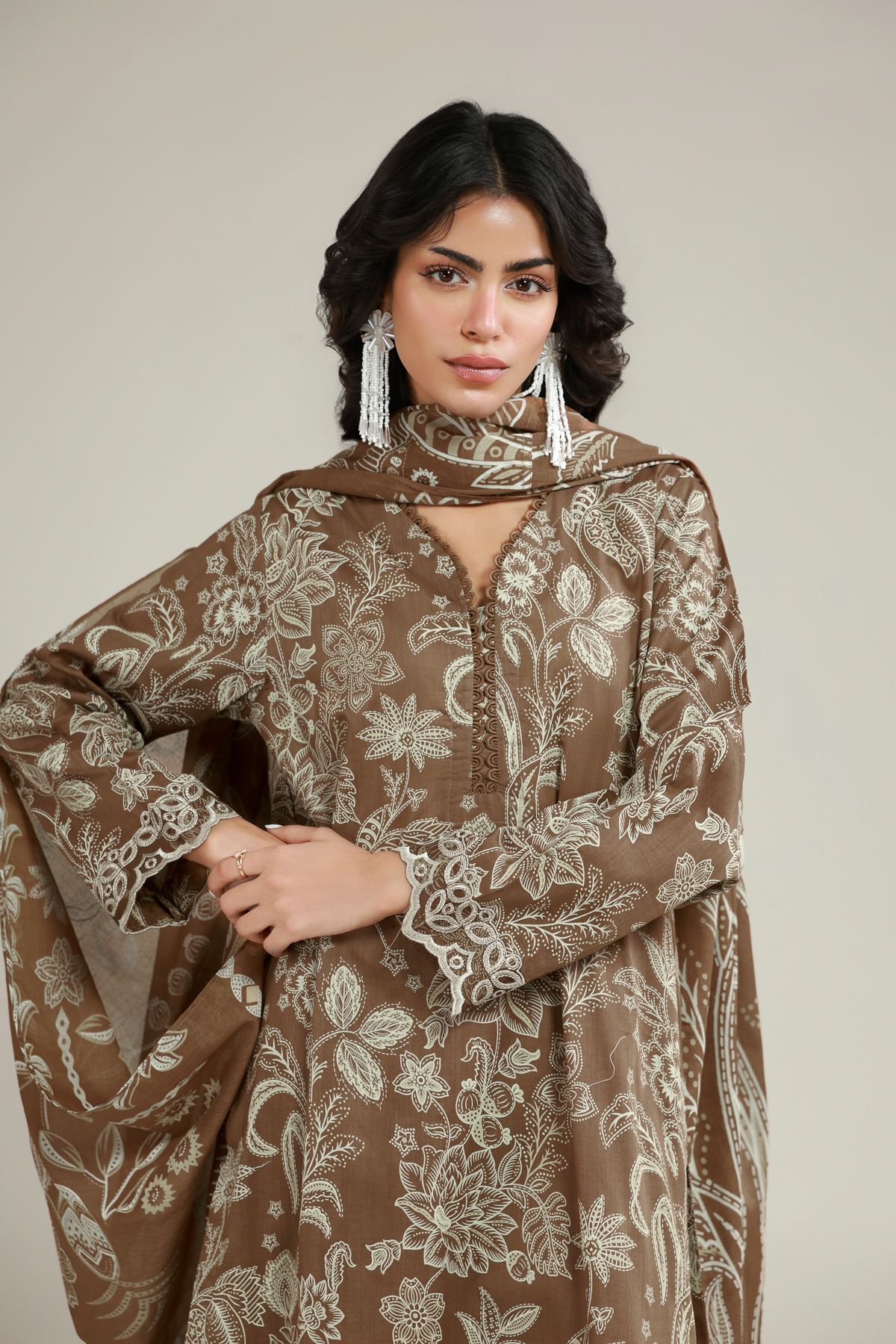 Embroidered Lawn Lawn 3-Piece Suit - T-A22-26-103FA1-VG