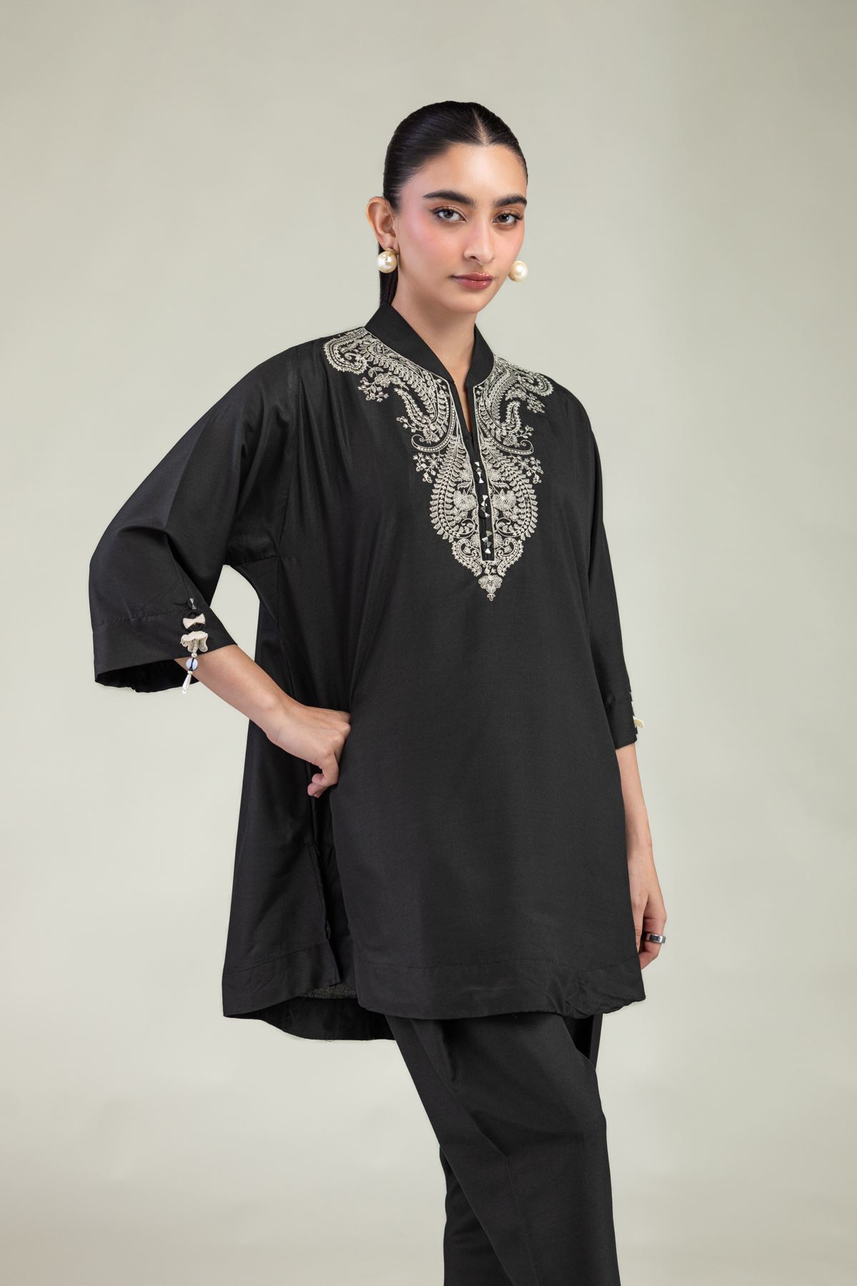Embroidered Arabic Lawn Black Lawn Kurta - 2-26-201-A-C-VG