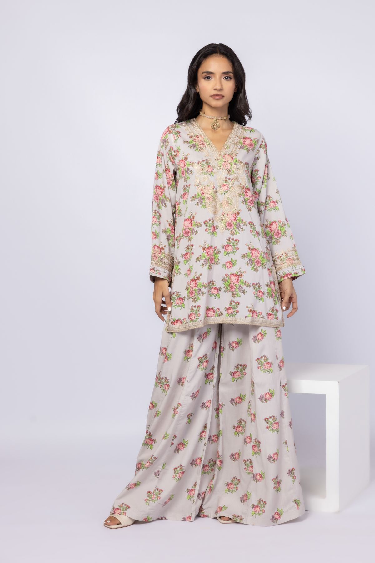 Embroidered Crosshatch Raw Silk Kurta - 25-08-8E6-02TA-VG