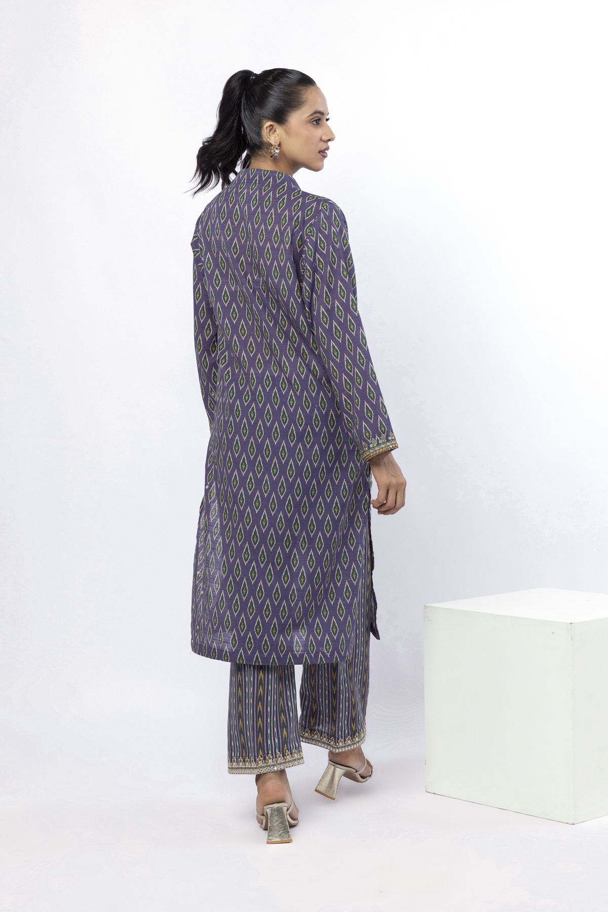 Embroidered Khaddar Tailored 2 Piece | Top and Bottom - LKW44AST-VG