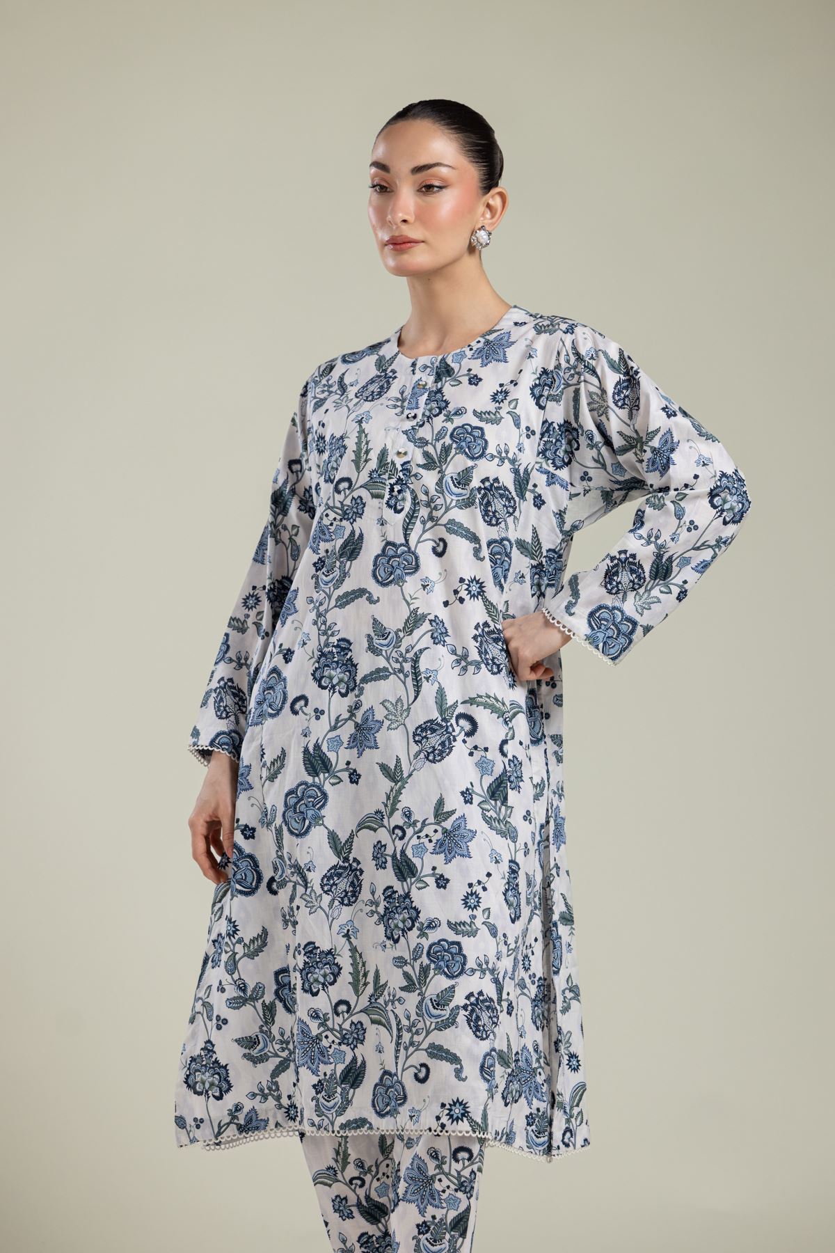 Embroidered Cambric Long Cambric Kurta - T-A112-26-108EI2-VG