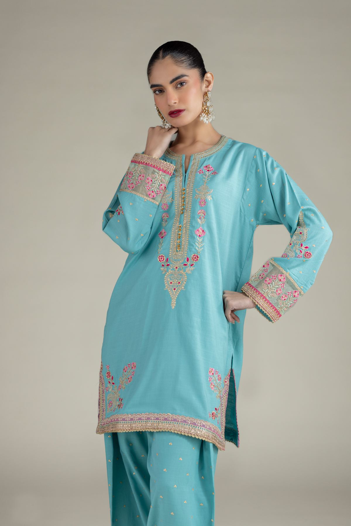Embroidered Raw Silk Kurta - 25-09-11E3-07TA-VG