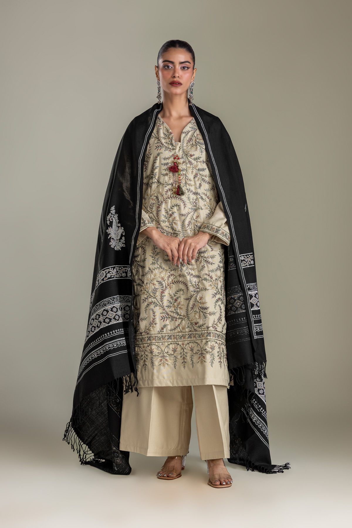 Embroidered Rashmina Acrylic Black Rashmina Shawl - 1-26-431-A-I1-VG