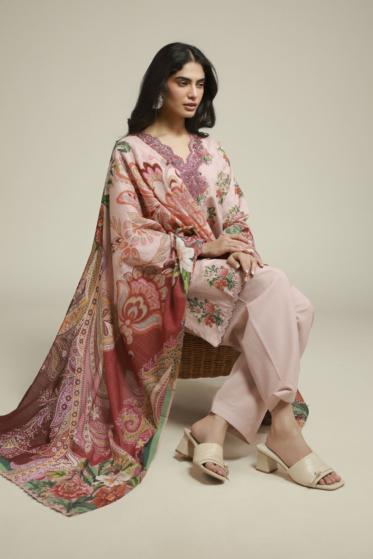 Embroidered Mesuri 3-piece Tailored Set - T-A22-26-112FI2-VG
