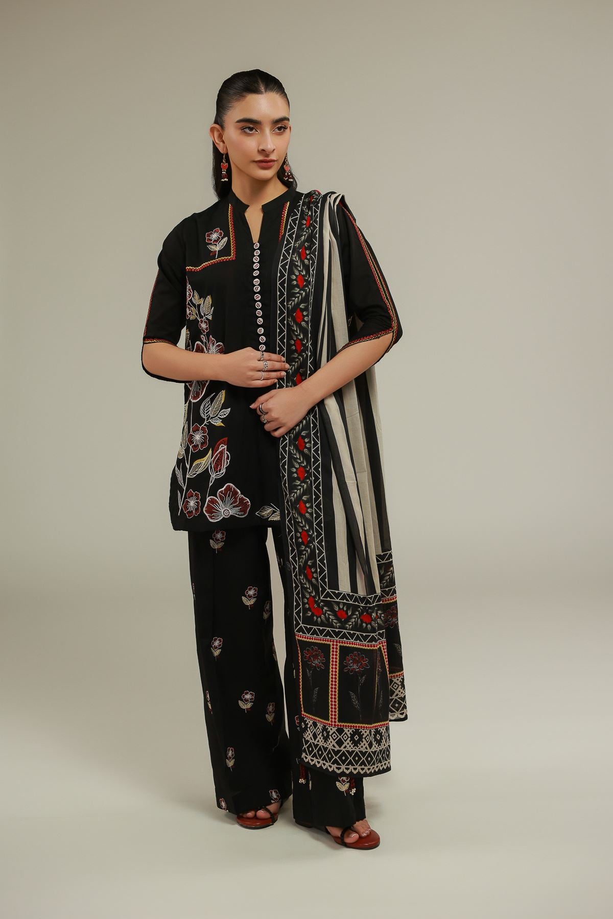Embroidered Cambric Floral Relaxed Pants - 1-26-140-A-C-VG