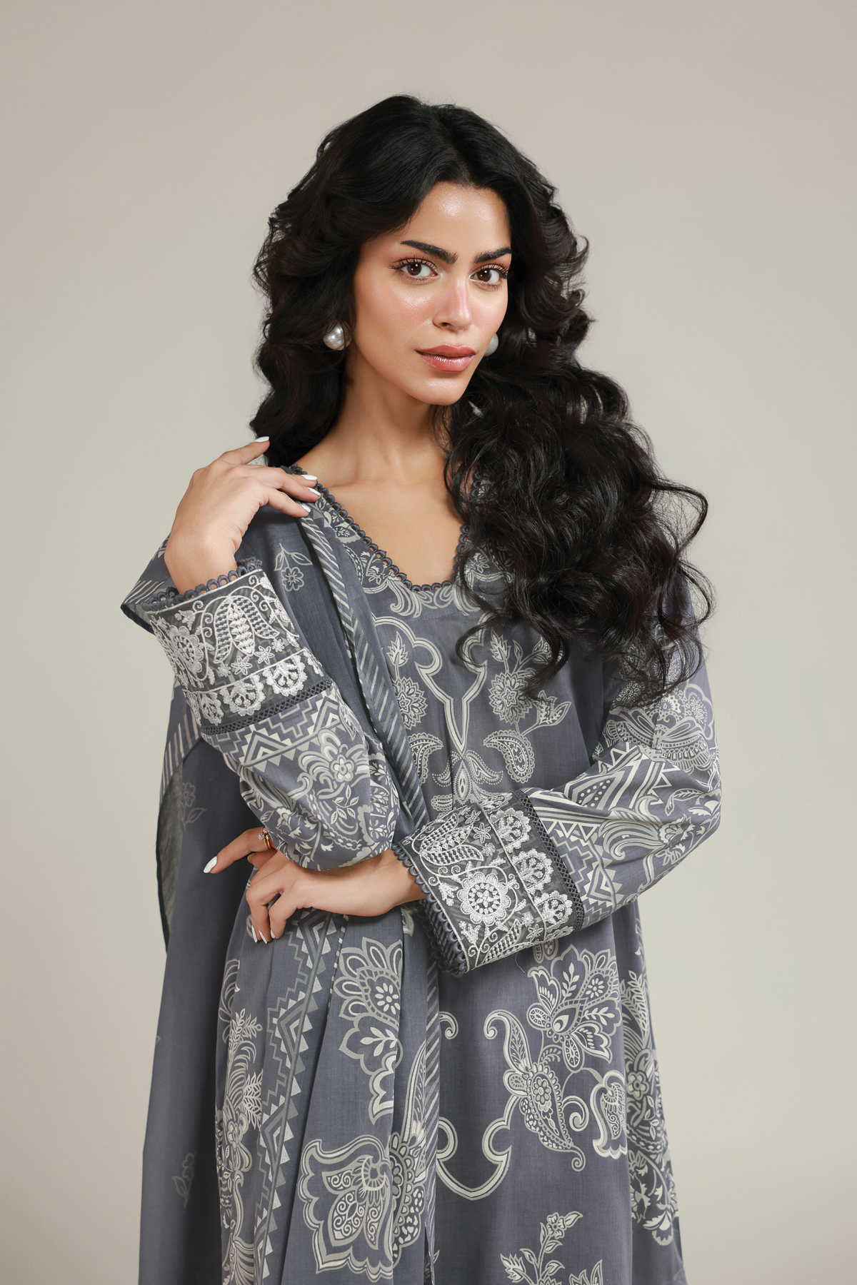 Embroidered Lawn Ready Made Lawn Suit - 1-26-132-A-G-VG