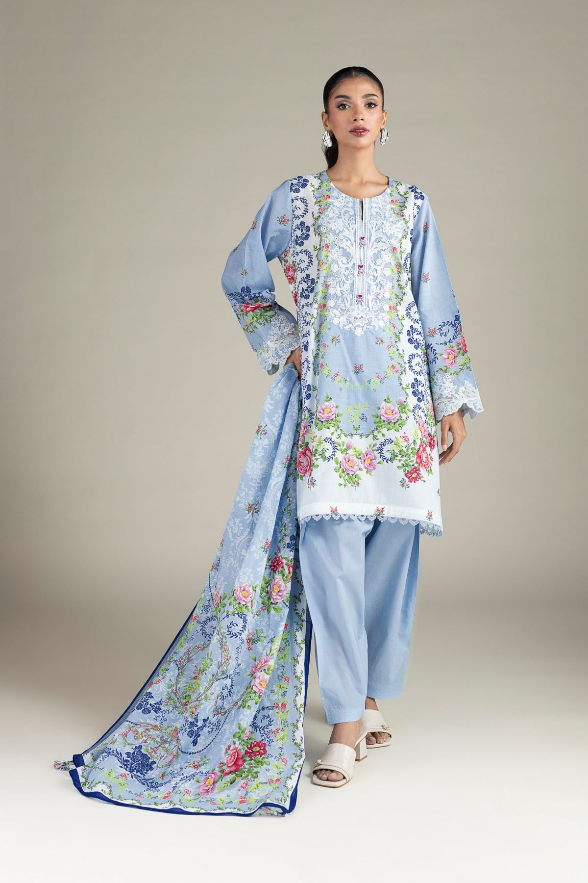 Embroidered Cambric Tailored 3 Piece - T-A33-26-104FD1-VG
