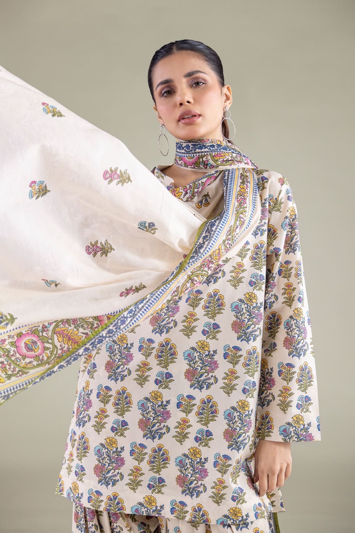 Printed Lawn Mughal Motif Dupatta - 26-01-3E7-08TA-VG
