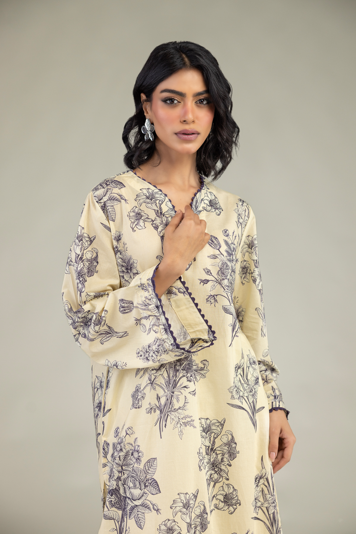 Embroidered Cambric Long Floral Kurta - T-A11-26-118FI2-VG