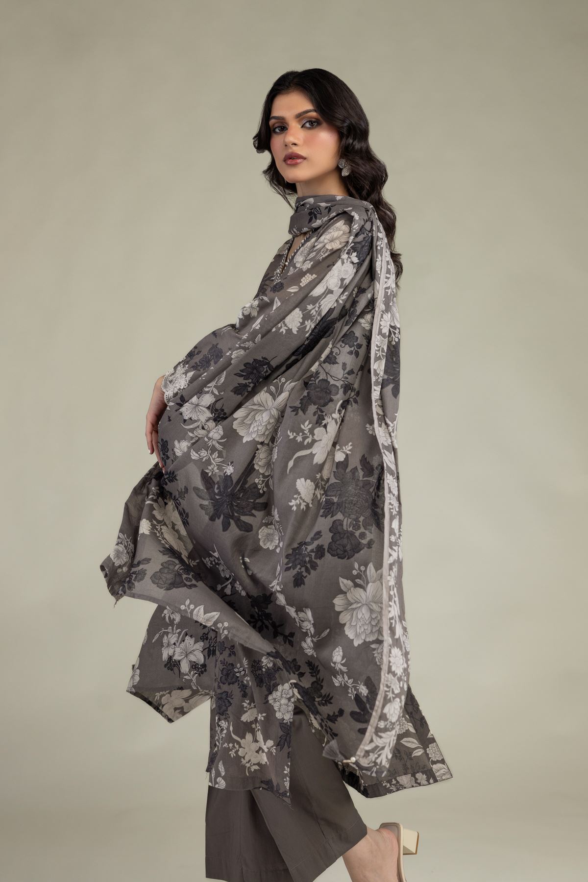 Embroidered Lawn Gray Lawn Dupatta - 1-26-244-C-H2-VG