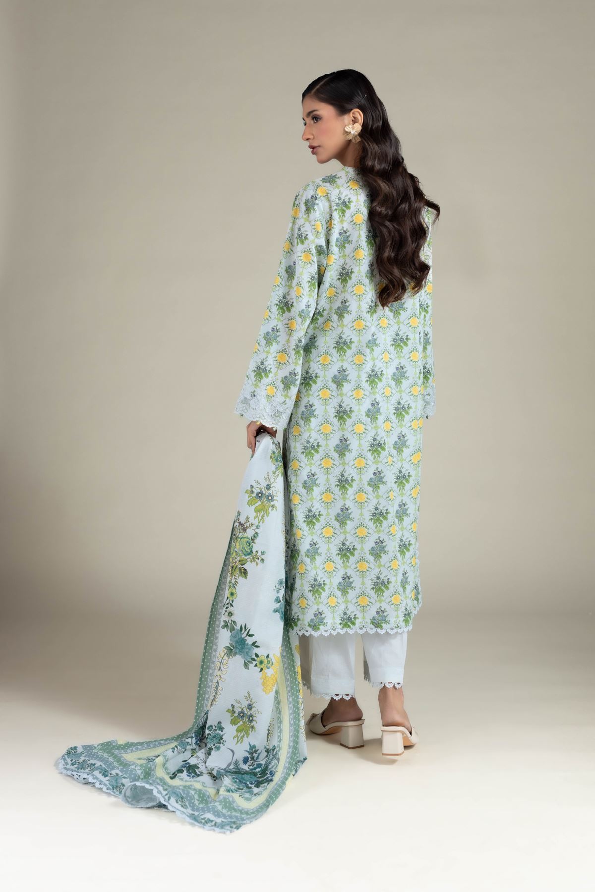 Embroidered Cambric Fabrics 3 Piece - A22-26-102FC1-VG
