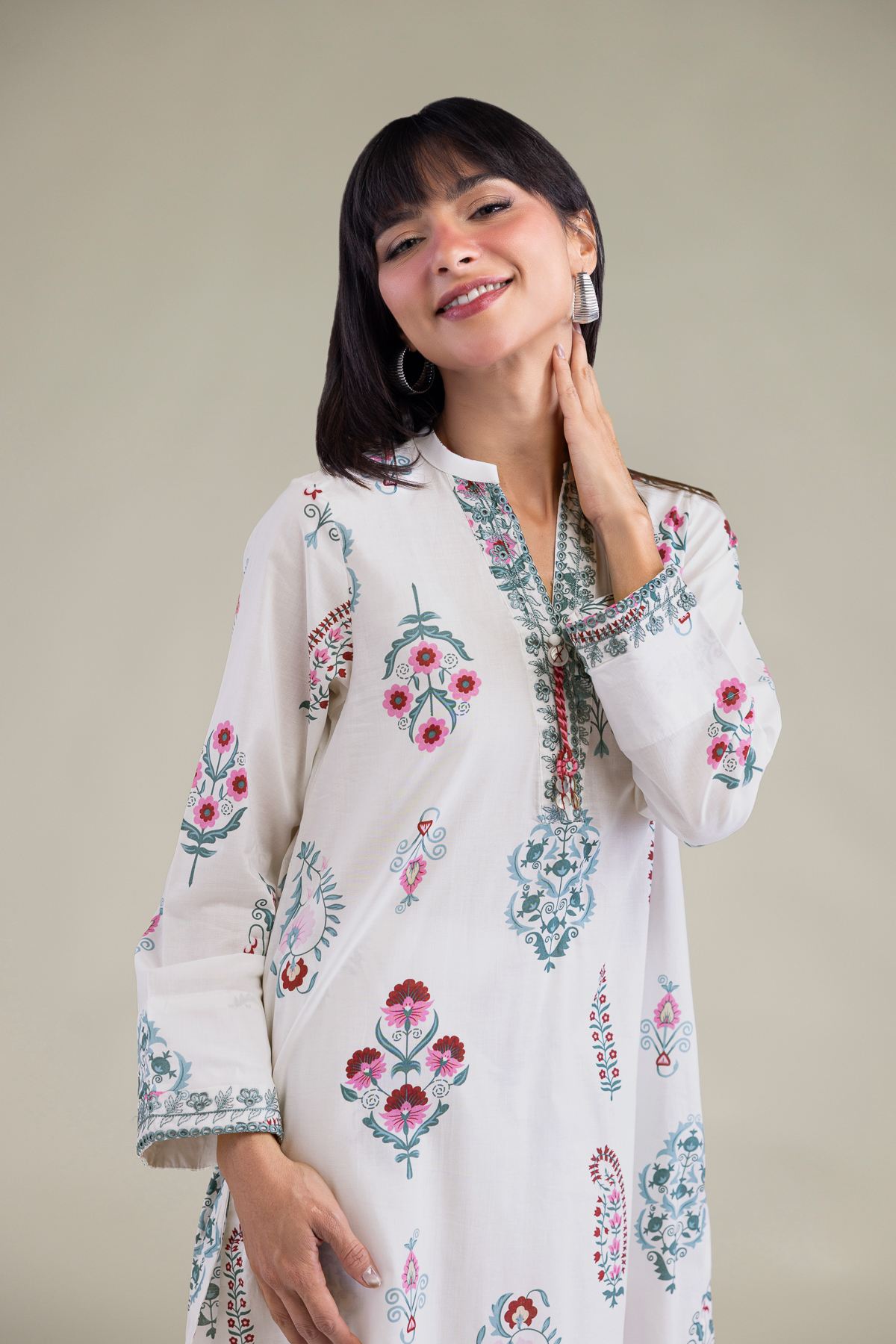 Embroidered Cambric White Cambric Kurta - T-A33-26-206FH1-VG