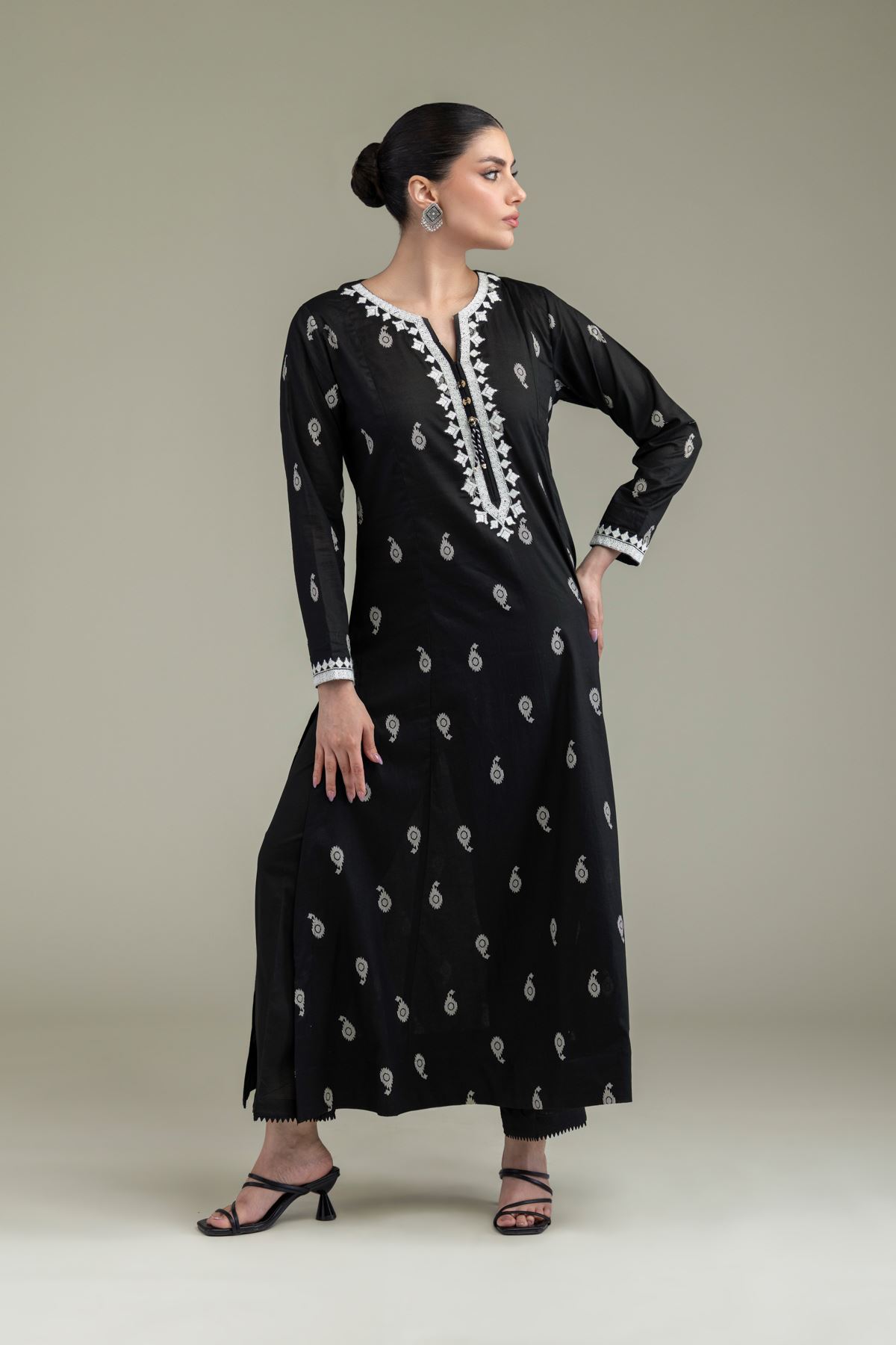 Embroidered Cambric Black Cambric Pants - 1-26-238-A-I1-VG