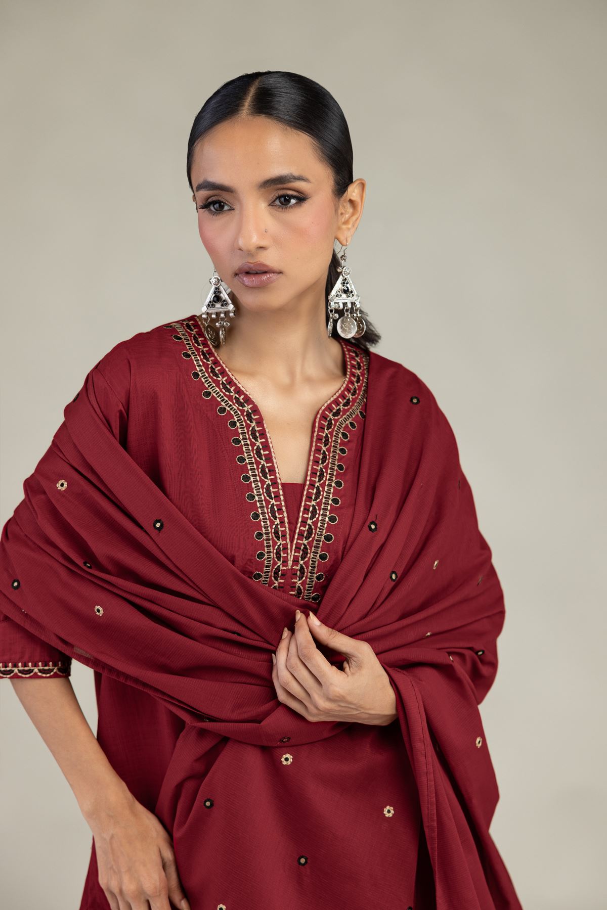 Textured Lawn Embroidered Maroon Lawn Dupatta - 1-26-226-A-F1-VG