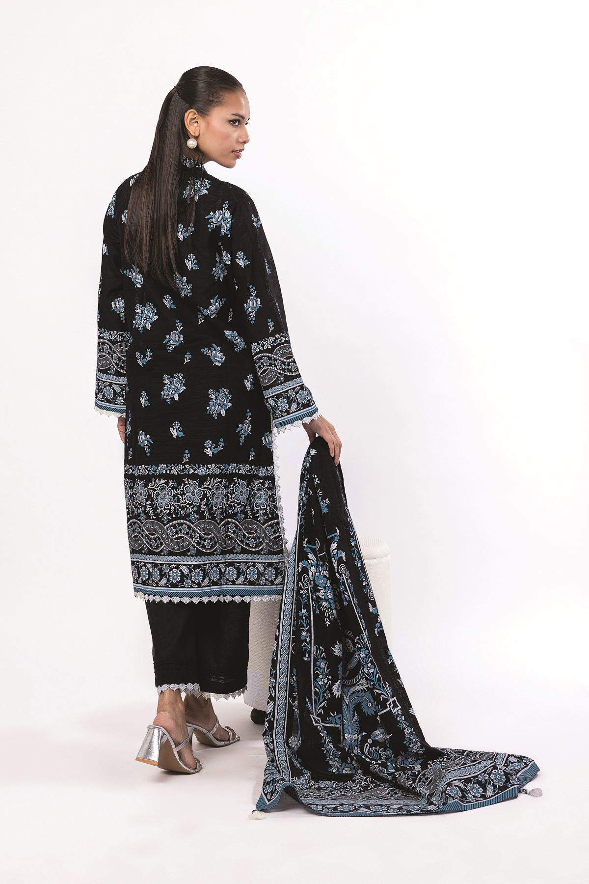 Printed Light Khaddar Fabrics 3 Piece - CV08B-VG