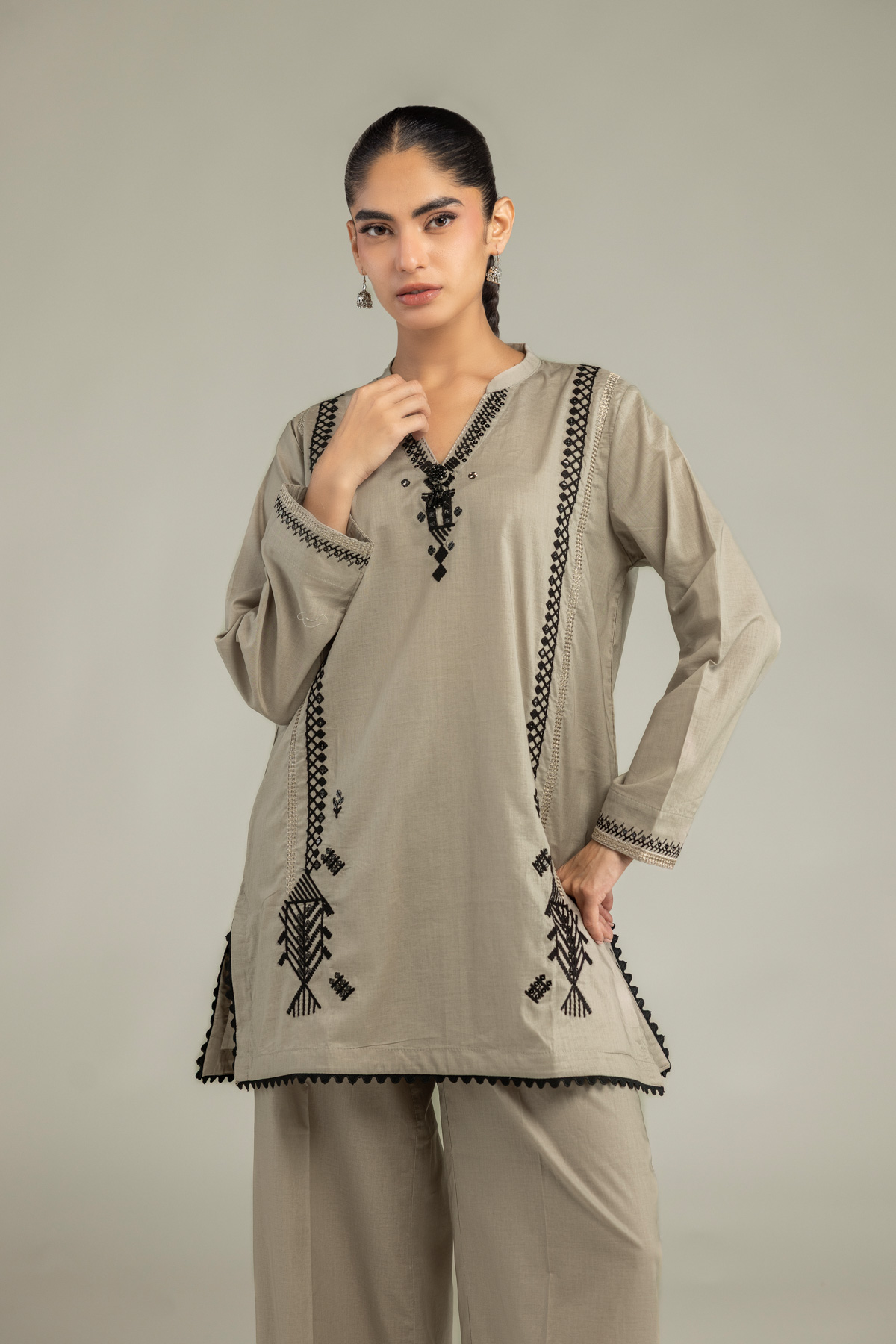 Embroidered Cambric Cambric V-Neck Kurta - 1-26-102-A-F-VG