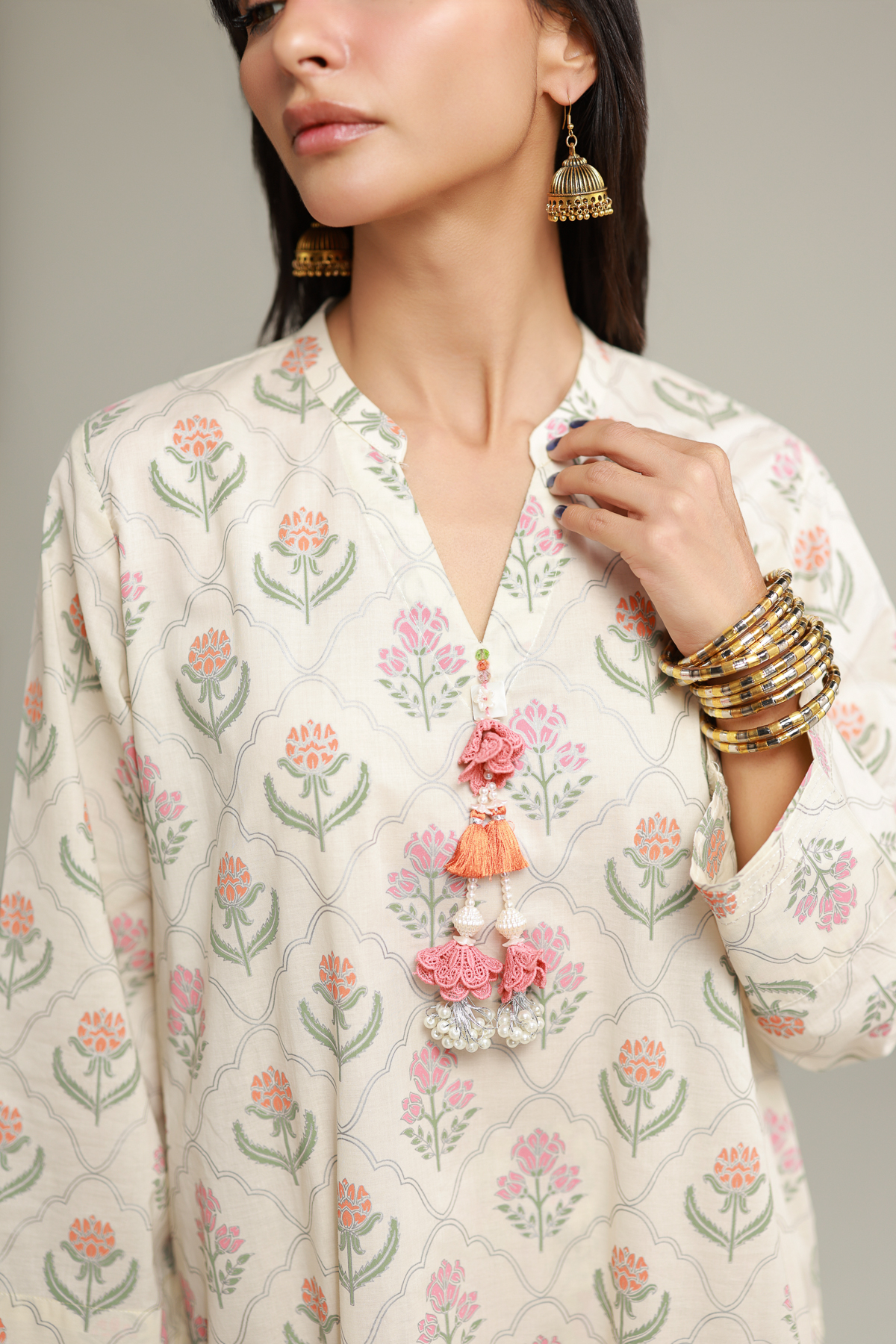 Printed Cambric Floral Off-White Kurta - T-A112-26-118EE1-VG