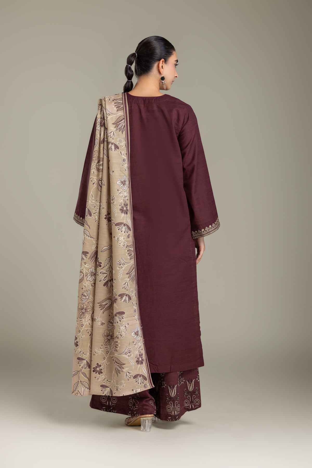 Embroidered Light Khaddar Fabrics 3 Piece - 2-26-202-A-D-VG