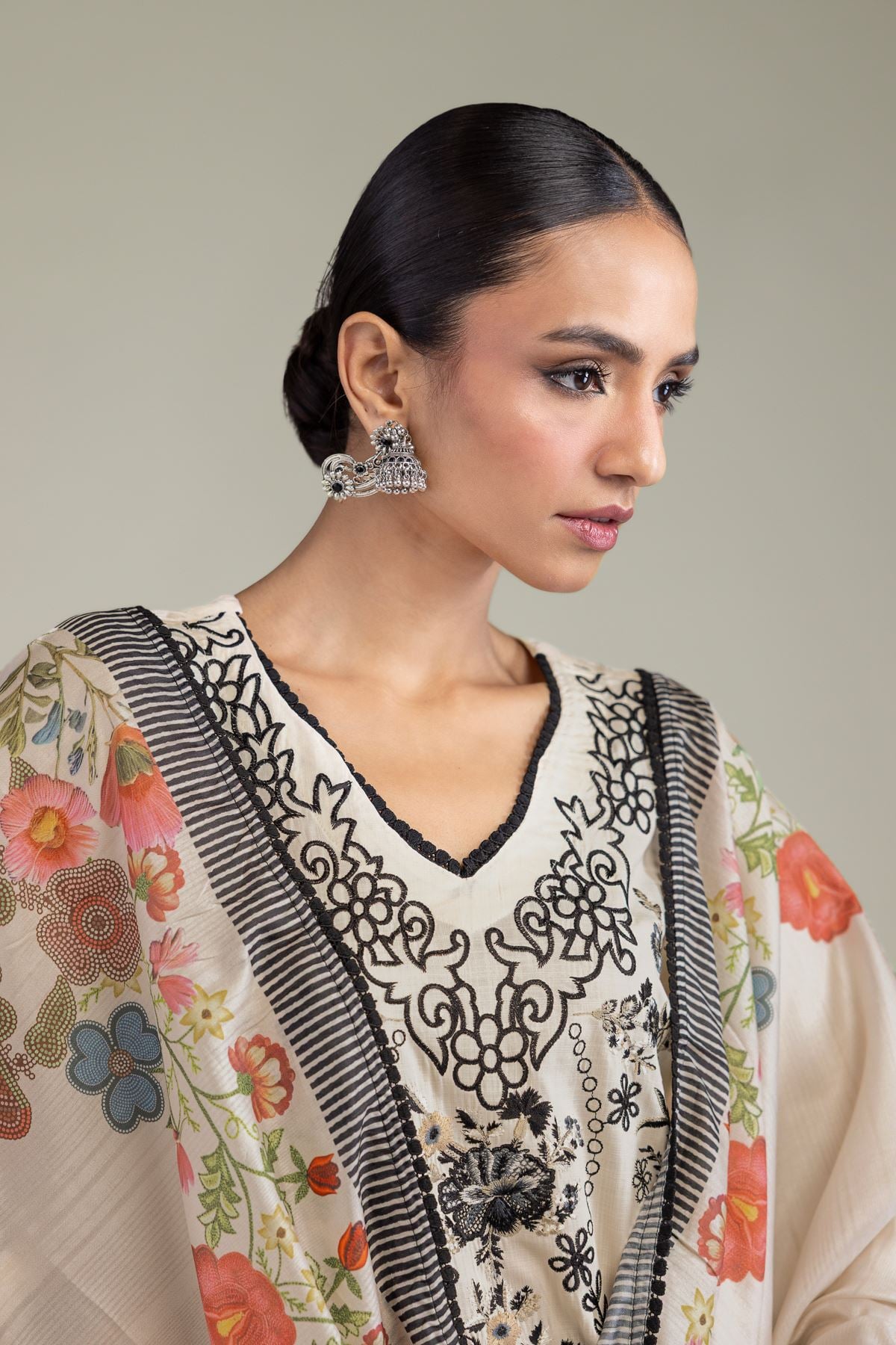 Embroidered Polyester Silk Floral Silk Dupatta - 2-26-209-A-H1-VG