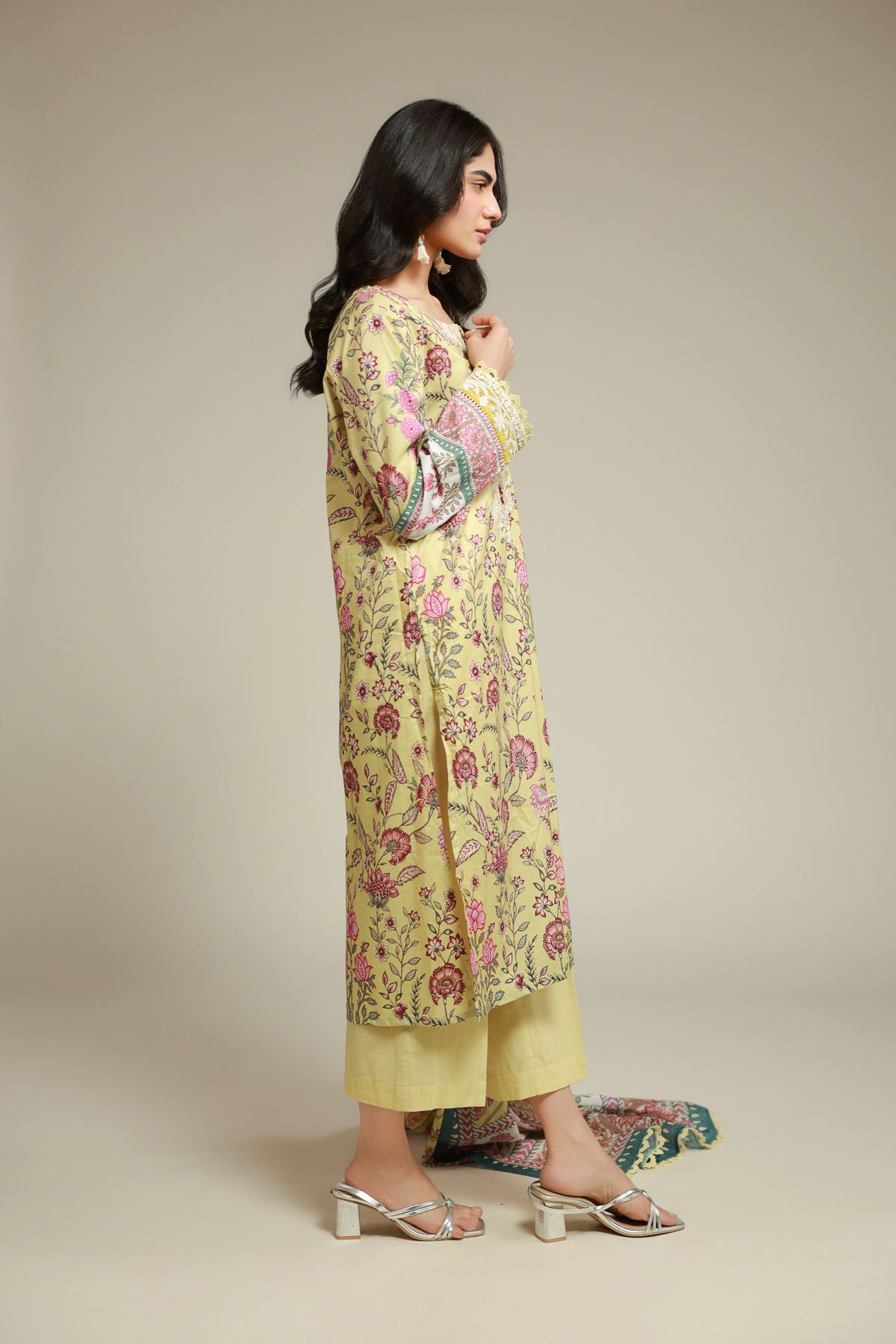 Embroidered Textured Lawn Tailored Lawn 3-Piece - T-A22-26-112FH1-VG