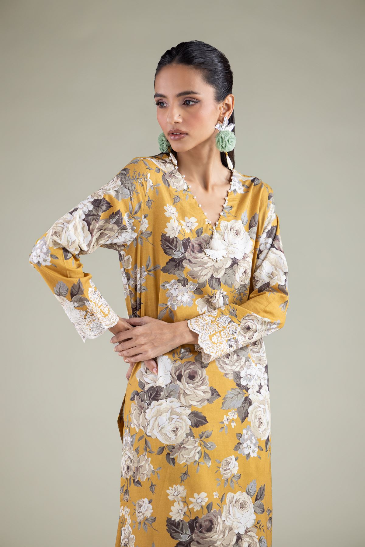 Embroidered Cambric Floral Pearl Kurta - 25-10-12E11-07TA-VG