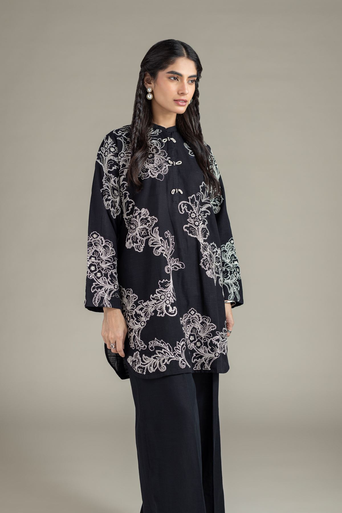 Embroidered Khaddar Kurta - 25-10-12E3-07TA-VG