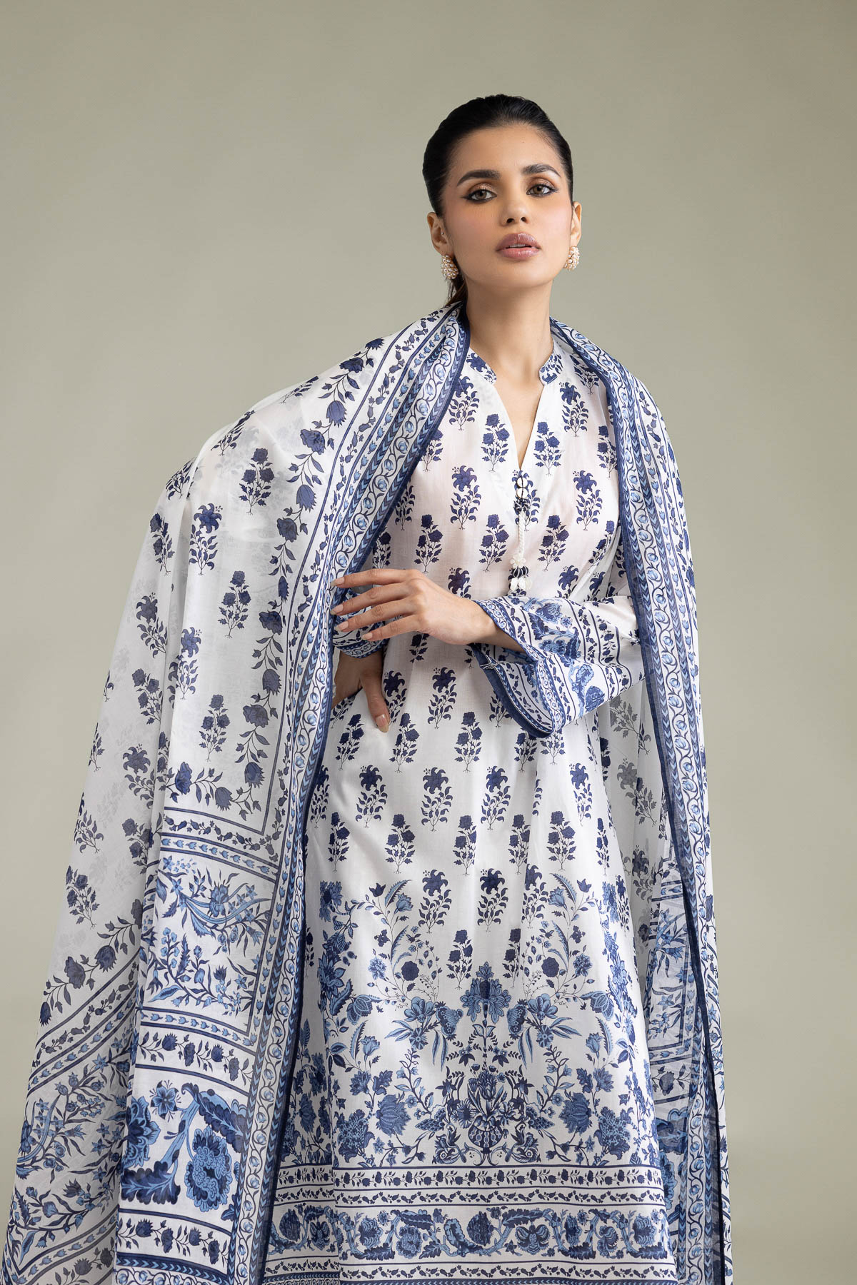 Embroidered Lawn Fabrics 3 Piece - T-A33-26-207FD1-VG