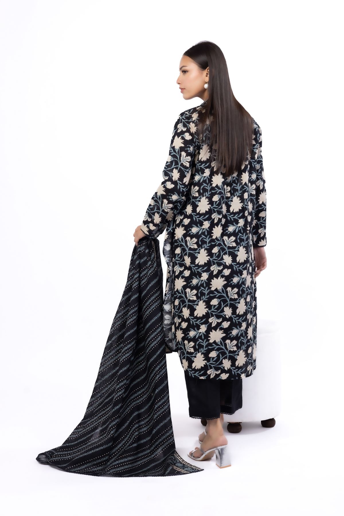 Printed Khaddar Fabrics 3 Piece - KRN09A-G-VG