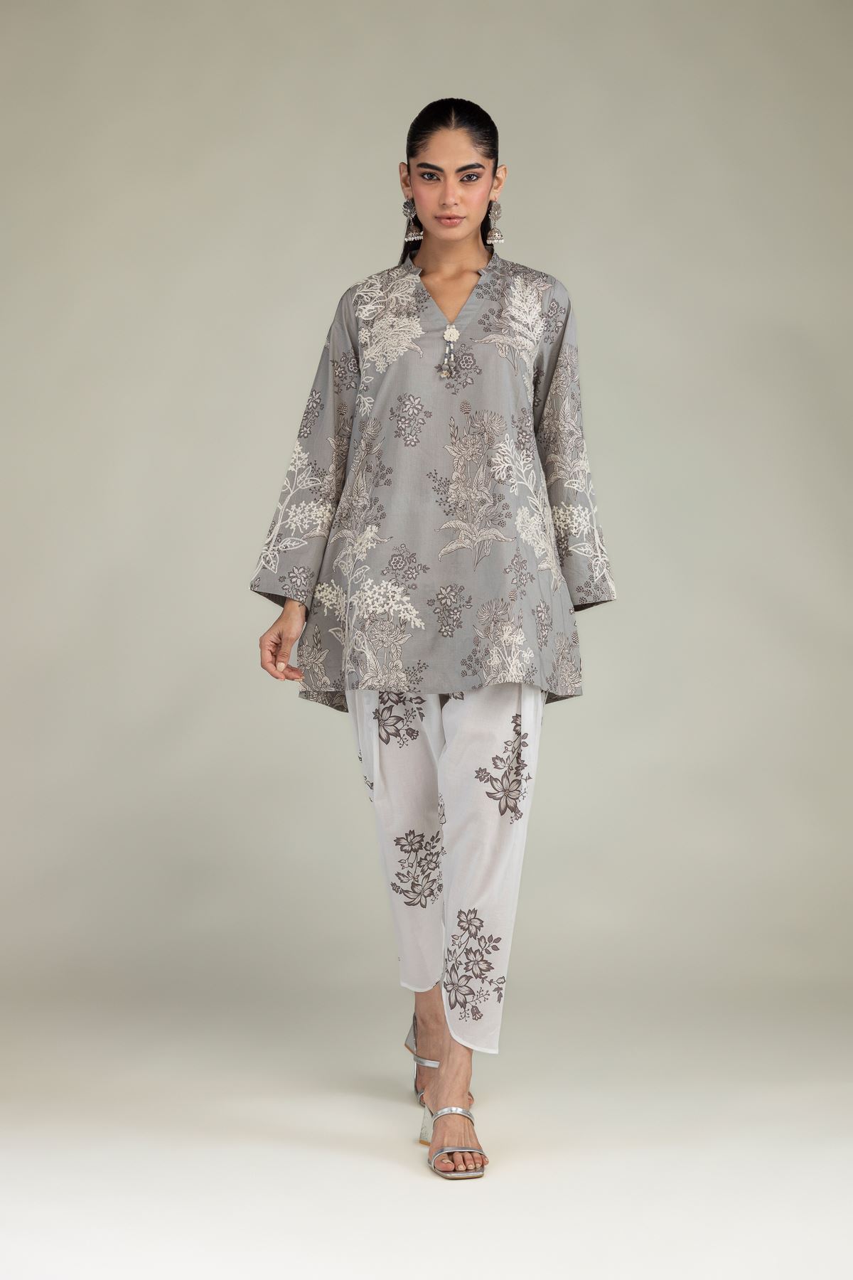 Embroidered Cambric Cambric V-Neck Kurta - 1-26-224-C-E2-VG
