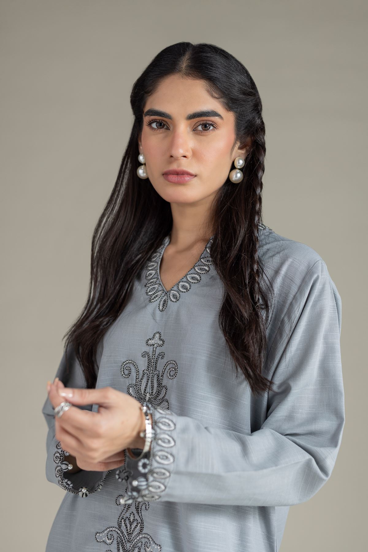 Embroidered Khaddar Kurta - 25-10-12E1-04TA-VG