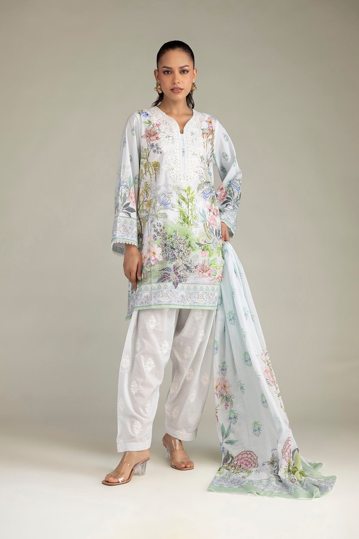 Embroidered Cambric Fabrics 3 Piece - A22-26-201FC1-VG