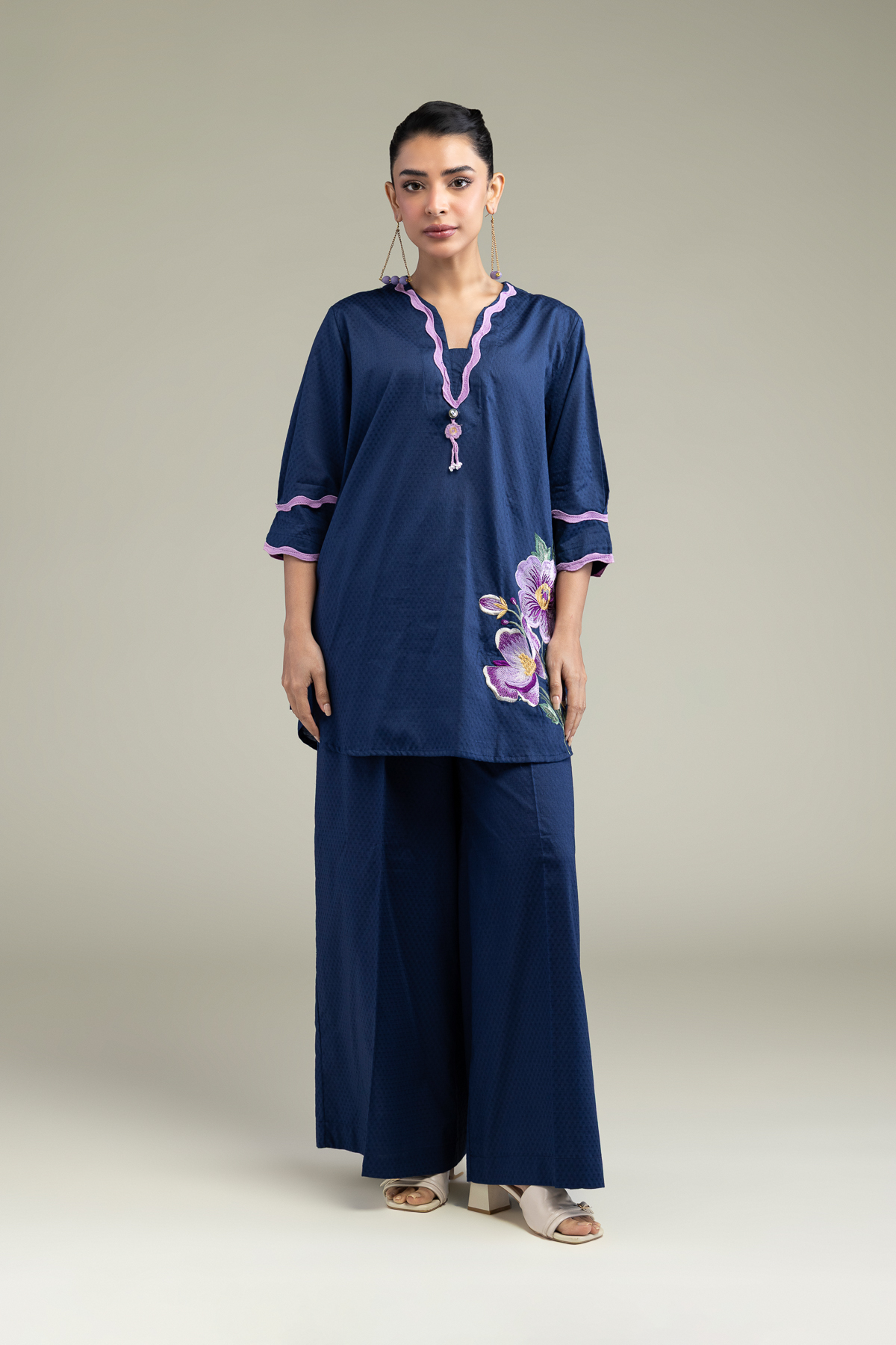 Embroidered Cotton Dobby Floral V-Neck Kurta - 1001941051