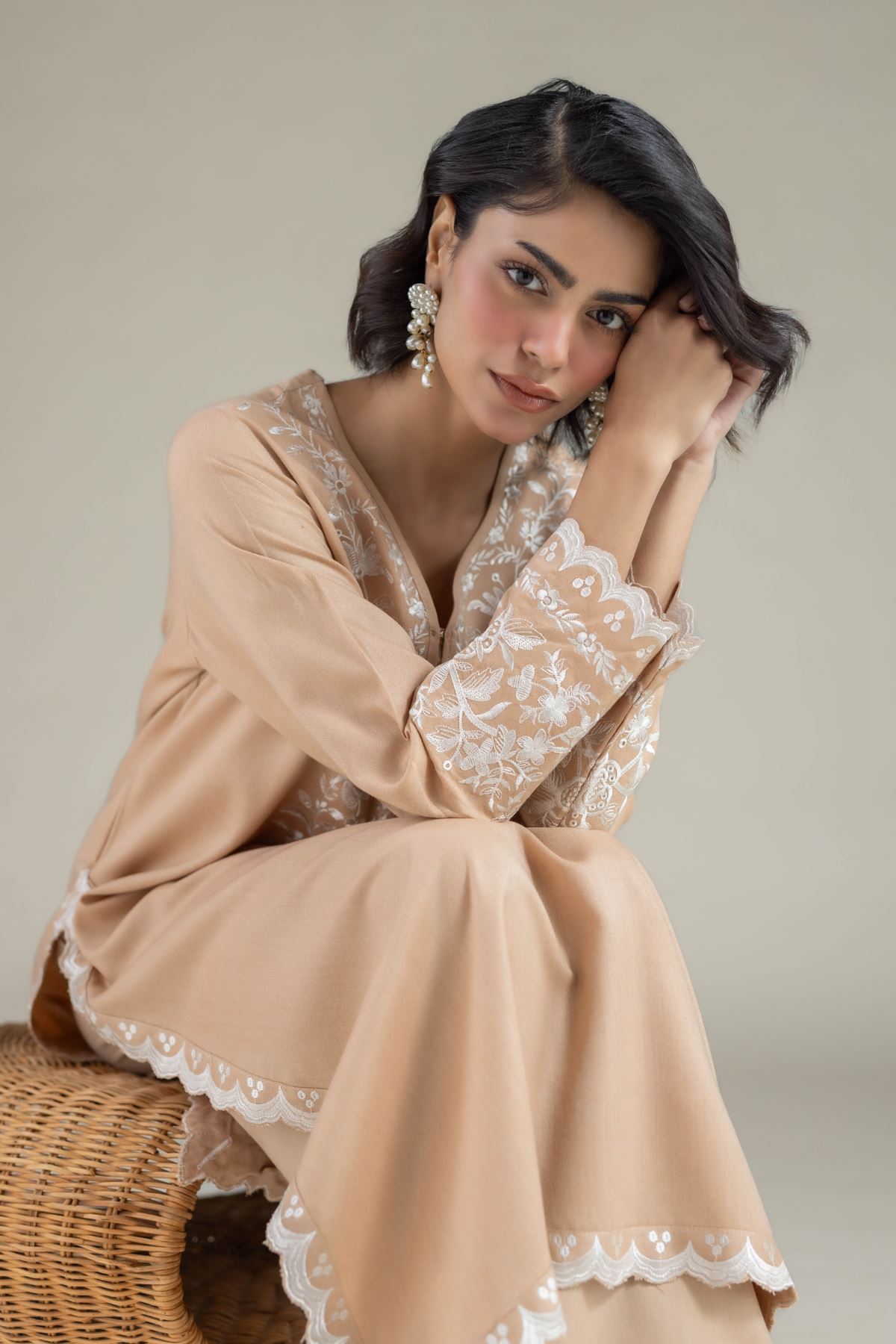 Embroidered Heavy Blended Viscose Floral Longline Kurta - 25-10-11E6-01TA-VG