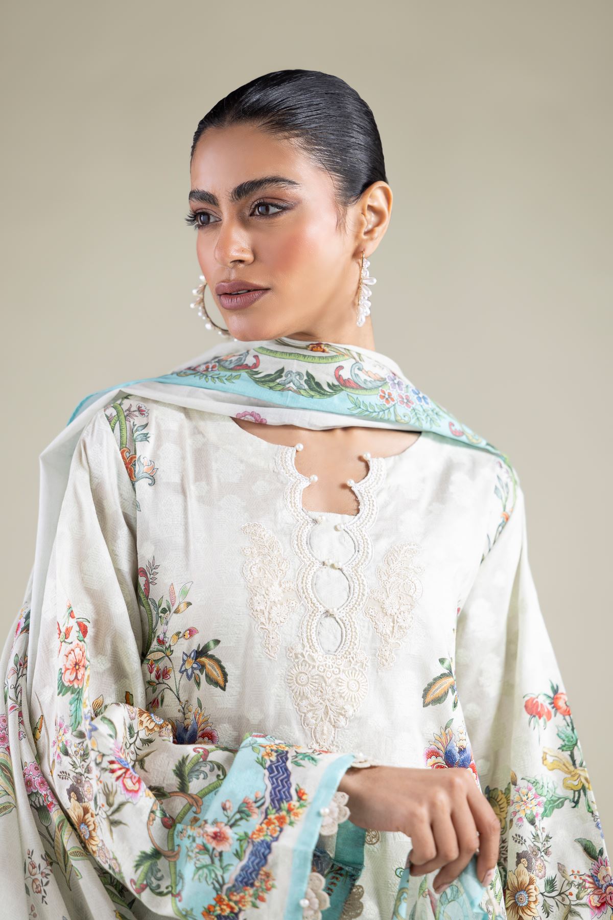 Embroidered Broshia Tailored 3-Piece Set - 1-26-250-B-H1-VG