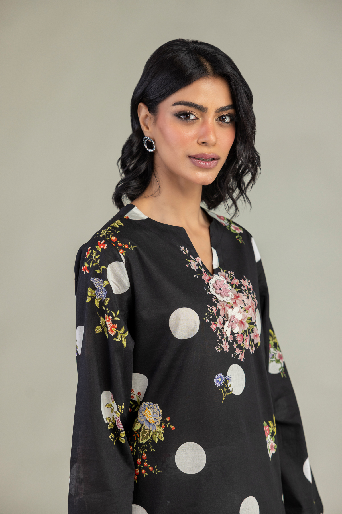 Embroidered Cambric Black Cambric Kurta - 1-26-240-A-G1-VG