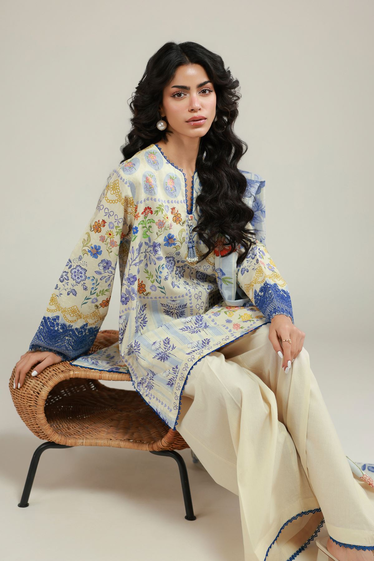 Embroidered Jacquard Fabrics 3 Piece - A33-26-111FI1-VG