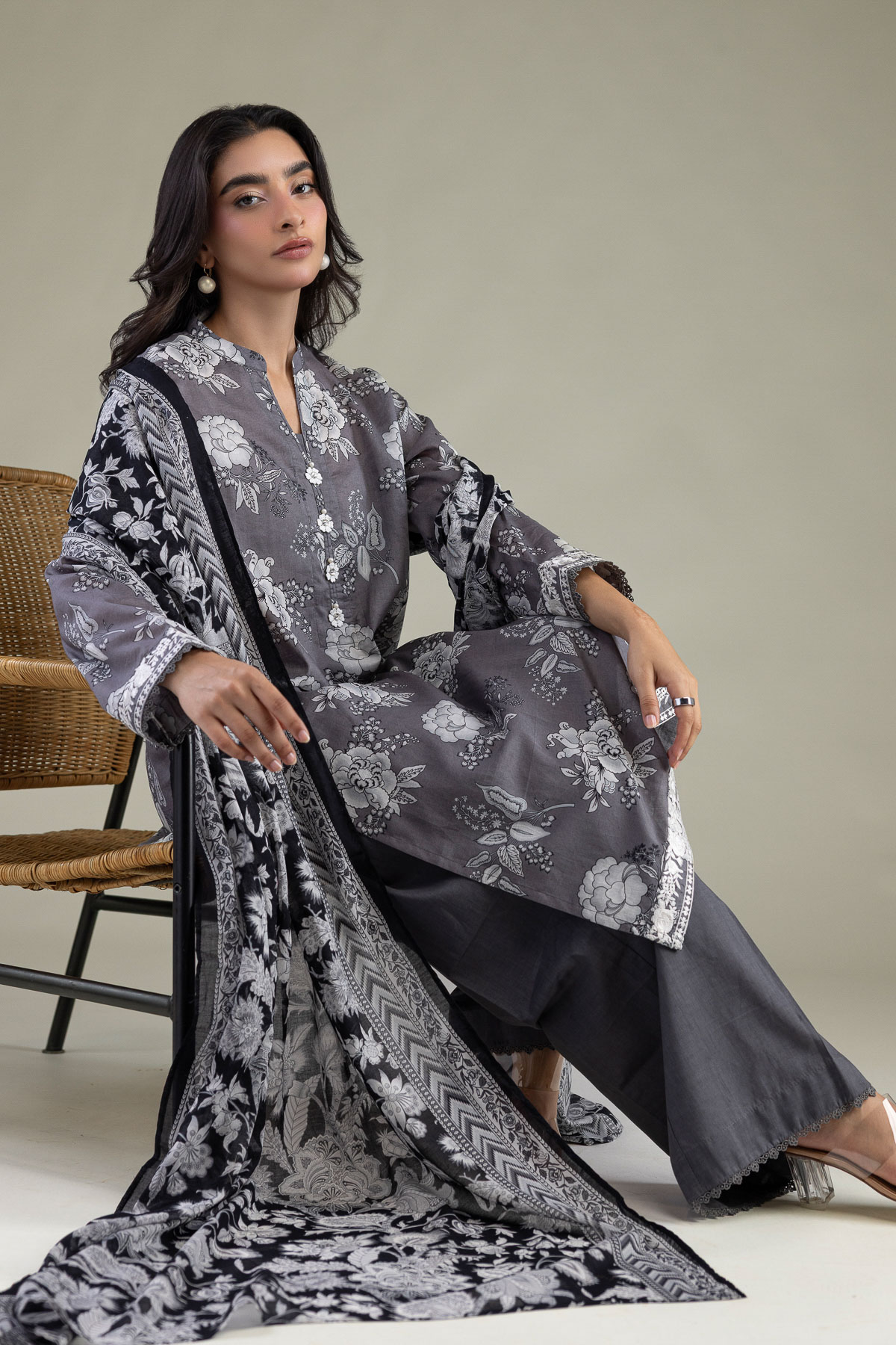 Embroidered Cambric Fabrics 3 Piece - T-A33-26-207FD1-VG