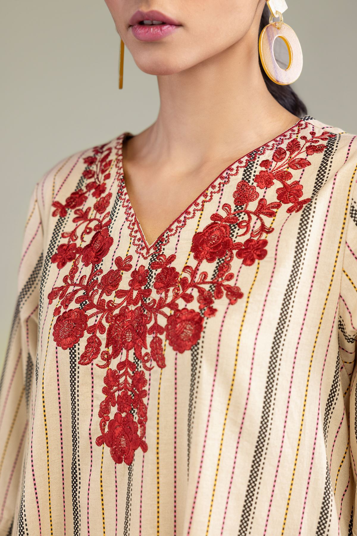 Embroidered Cambric V-Neck Cambric Kurta - 1-26-206-A-D1-VG
