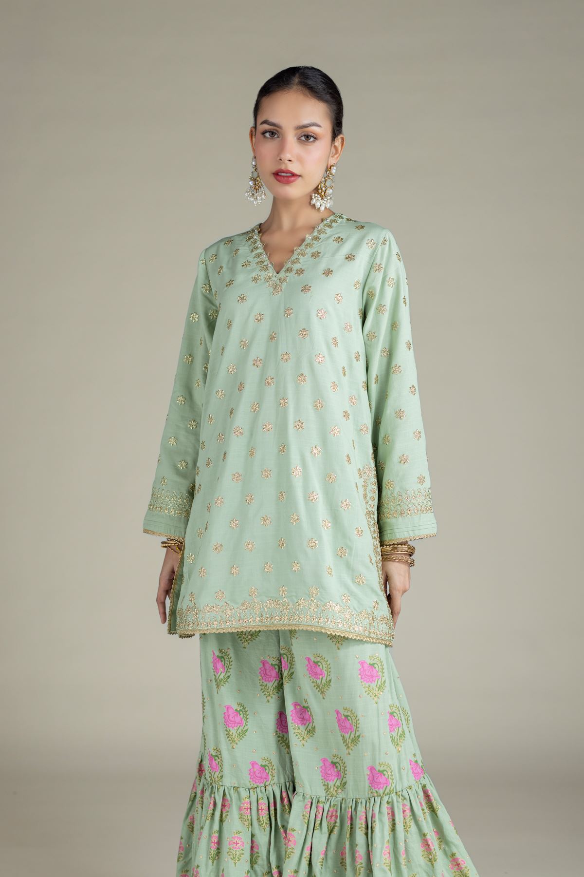 Embroidered Raw Silk Kurta - 25-09-11E3-07TA-VG